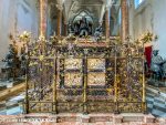 Grafmonument van keizer Maximiliaan I in de Hofkirche van Innsbruck